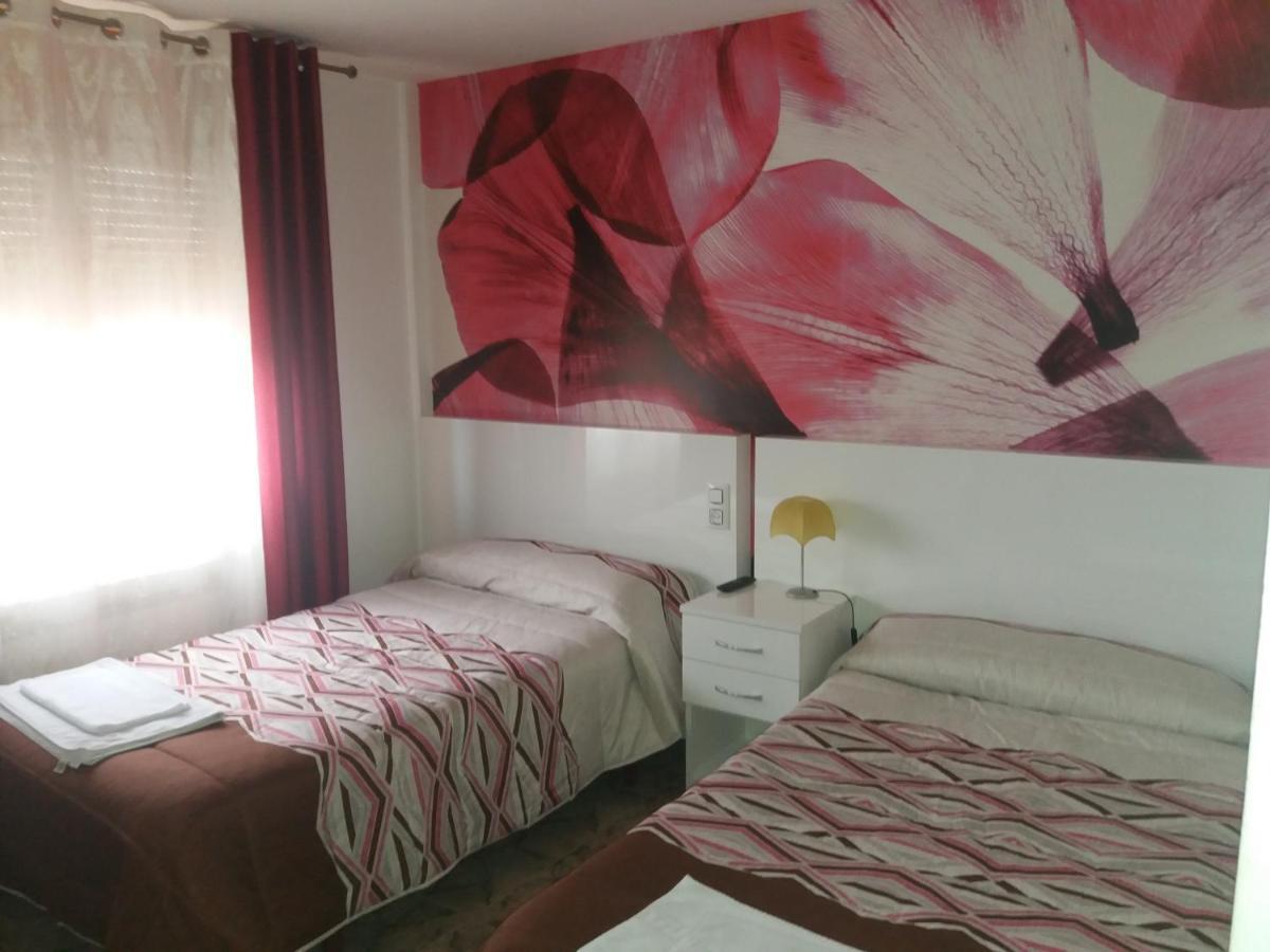 Hostal Texas 2 Fuentes de Ebro Exterior foto